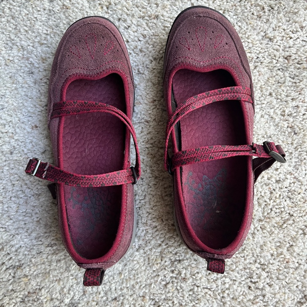 Chaco Shoes women’s 7.5